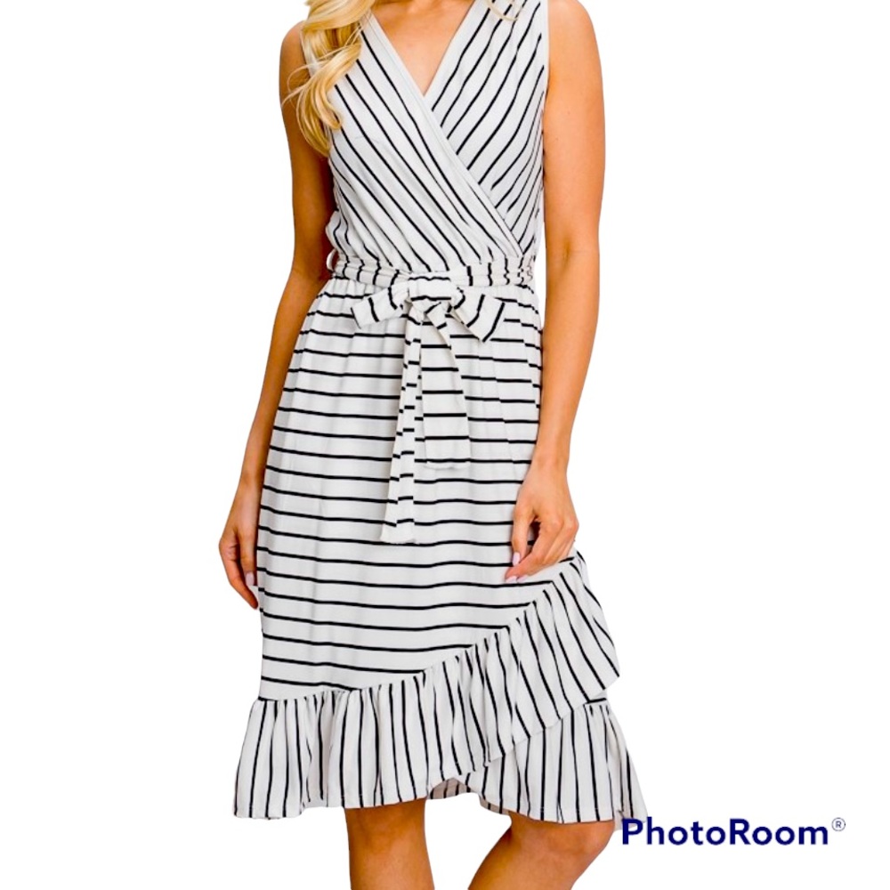 NWT Hi-Lo wrap dress